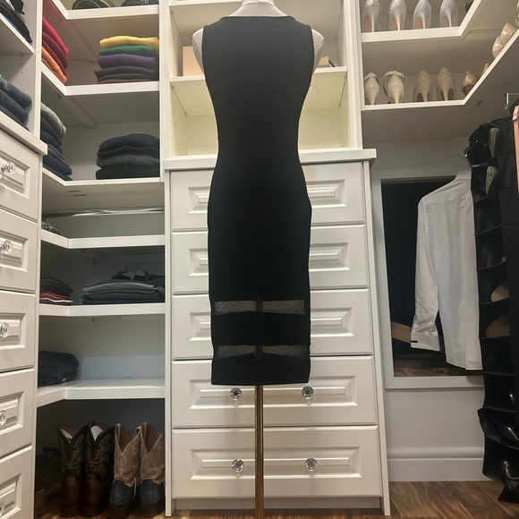 Black knee length cocktail dress size small - Picture 2 of 5